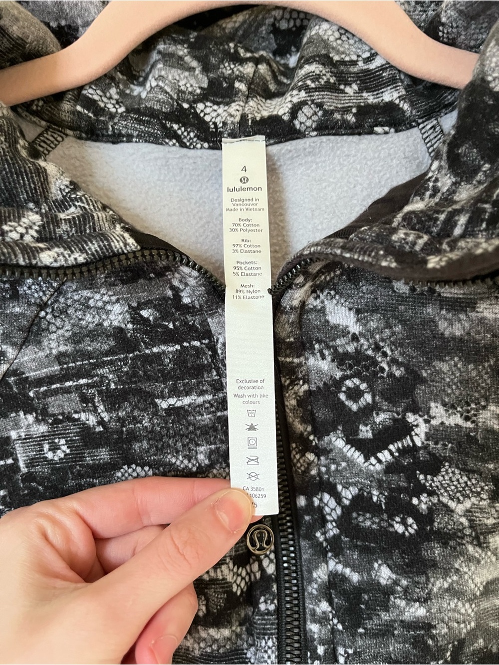 Vintage Lululemon - Picture 3 of 3